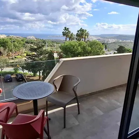 2-bed In With Sea And Country View *